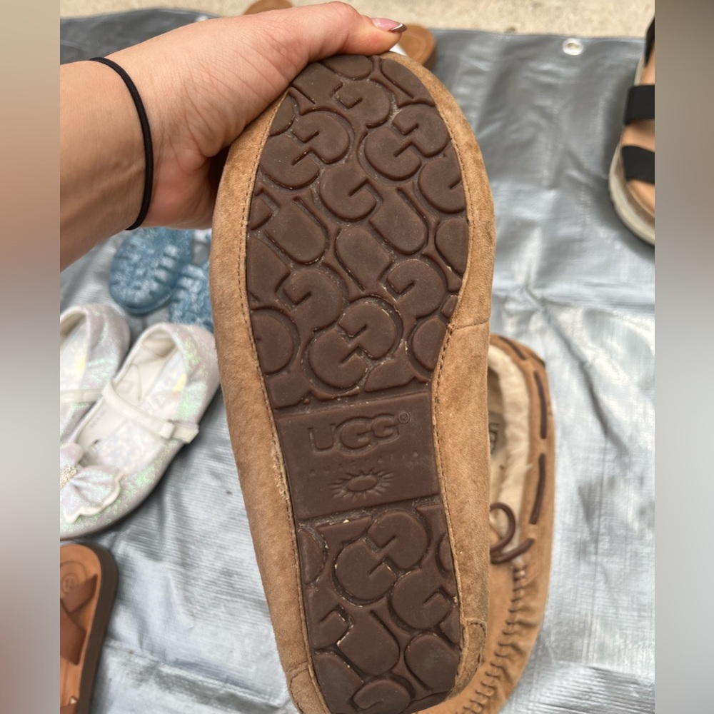 Uggs, Women's size: 9, Color: Chestnut, Like New